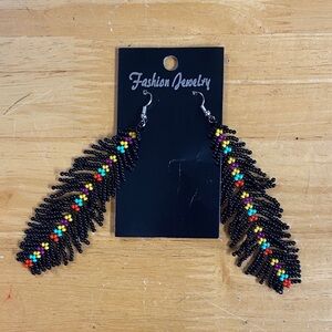 Fashion Jewelry Black Beaded Feather Earrings